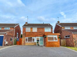 16, Ash Drive, Trowbridge BA14 0SQ