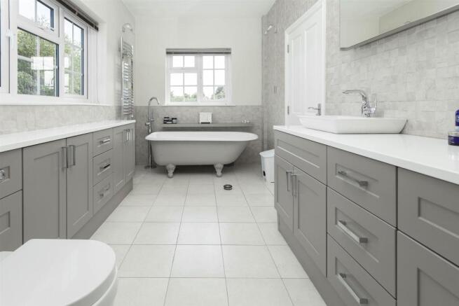 En Suite Bathroom