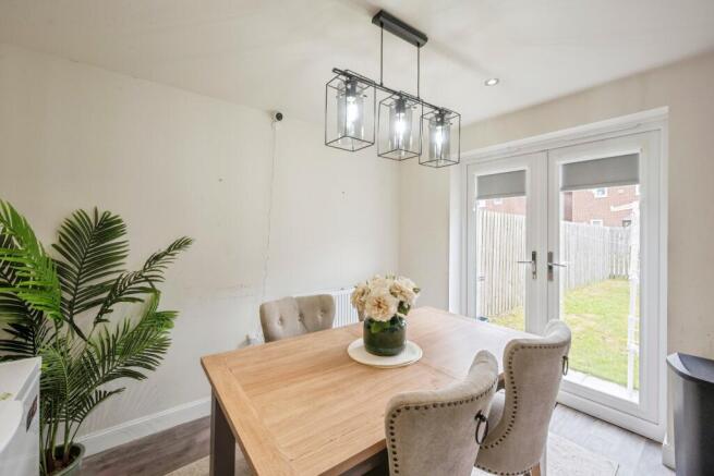 4 bed Detached for sale Image 6