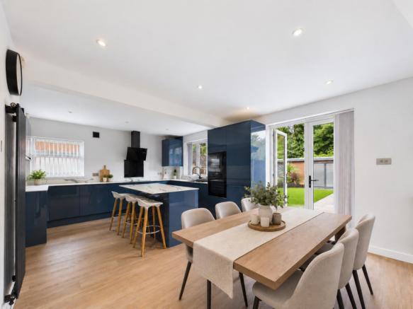 DINING KITCHEN