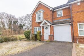 13, Holly Court, Leicester LE2 4EH