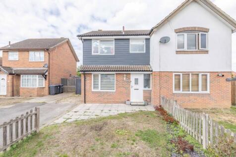 Coniston Drive, Aylesham, Canterbury, Kent, CT3