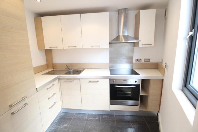 1 bed Apartment to rent Image 8