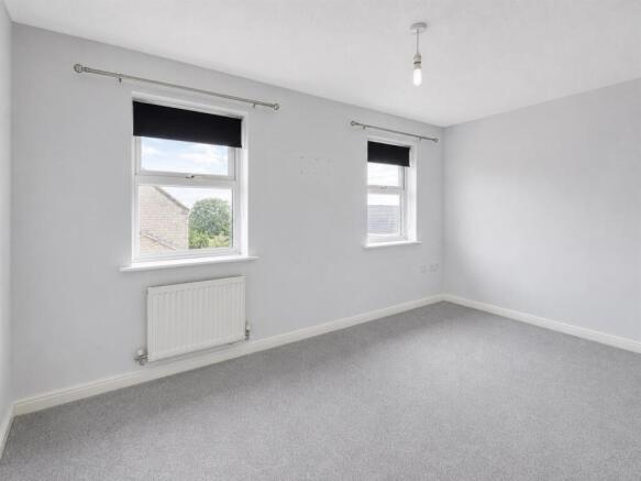 2 bed Town House for sale Image 9