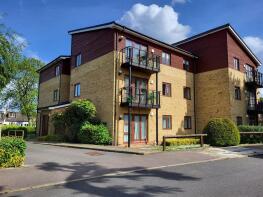 Flat 5, 8 Aubrey Lodge, Bycullah Avenue, Enfield EN2 8FL