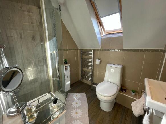 shower Rm [1st Flr]