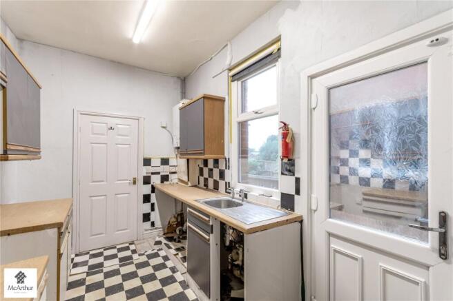 3 bed Semi-Detached for sale Image 6