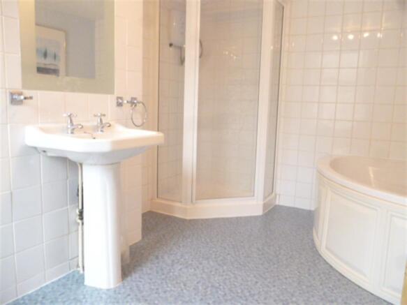 2 bed Terraced for sale Image 8