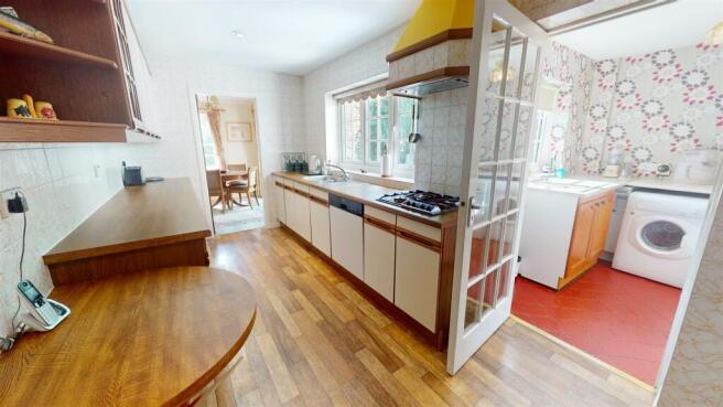 2-Manor-House-Close-