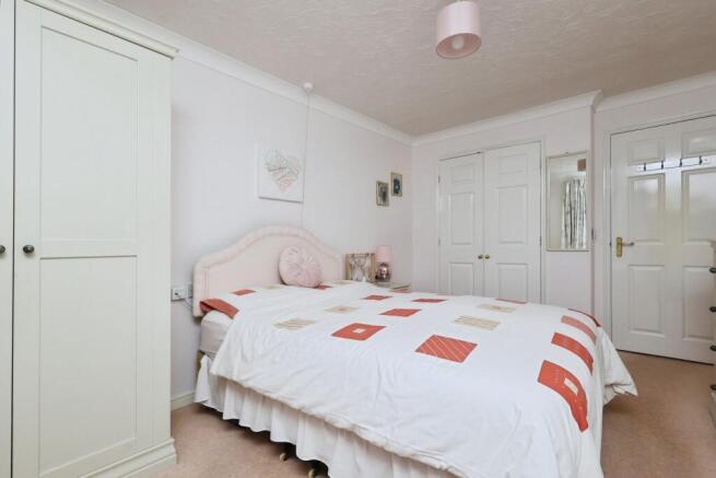 1 bed Retirement Property for sale Image 9
