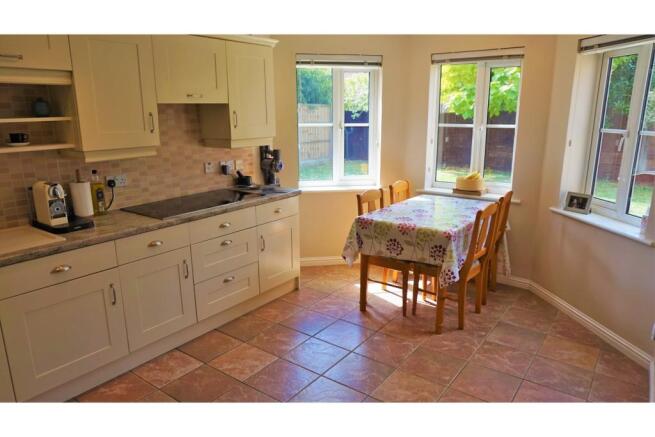 Kitchen / Breakfast