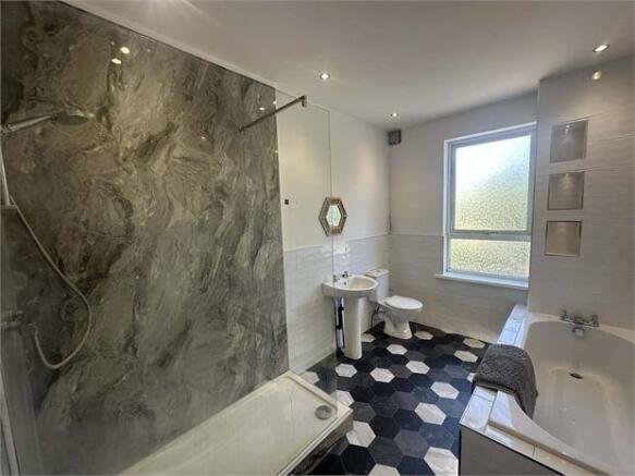 2 bed Terraced for sale Image 6