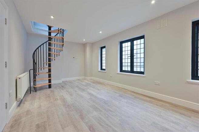 Flat 1 70 High St-68.jpg