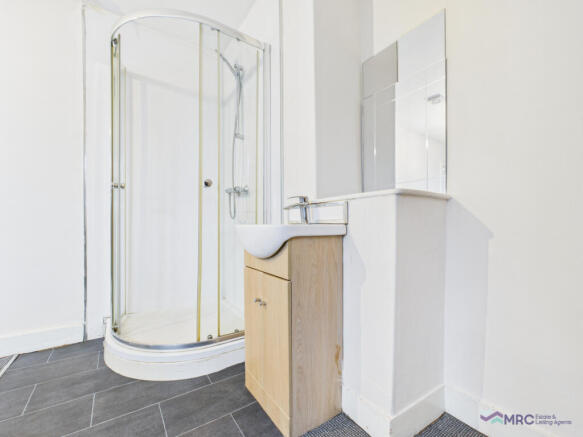1 bed House Share to rent Image 5