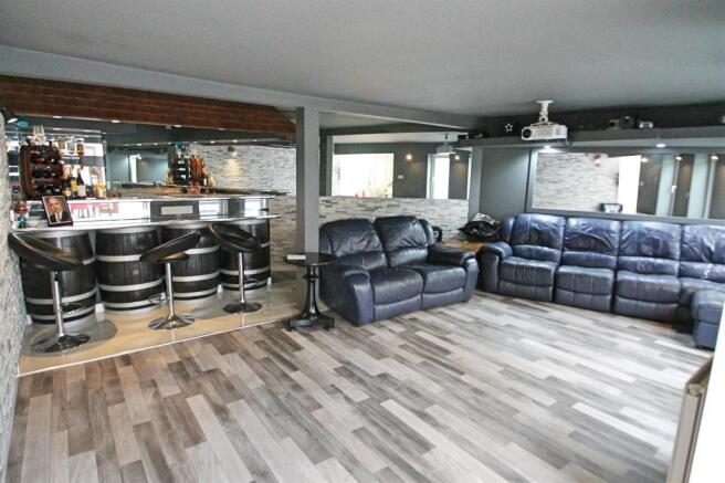 Entertainment Room: