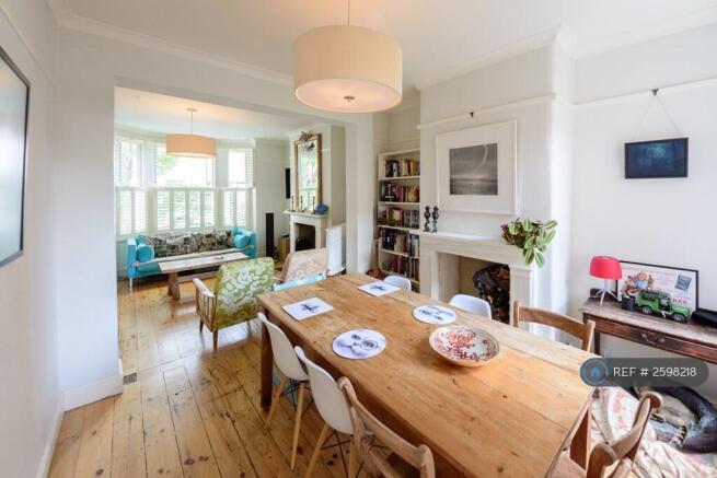 Lounge / Dining