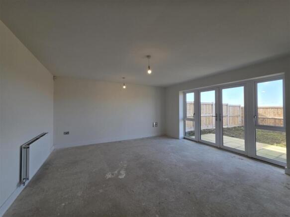 2 bed Semi-Detached for sale Image 9