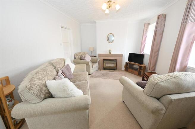 2 bed Semi-Detached for sale Image 8