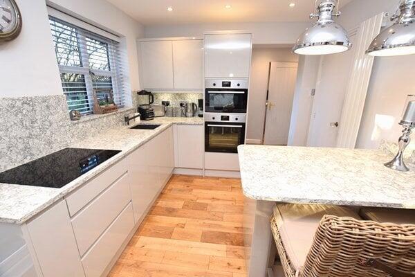 open plan kitchen/diner