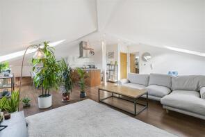 Flat 10, 18 Ambrook Court, Kings Lane, Sutton SM1 4PB