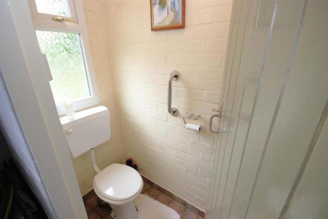 SEPARATE WC