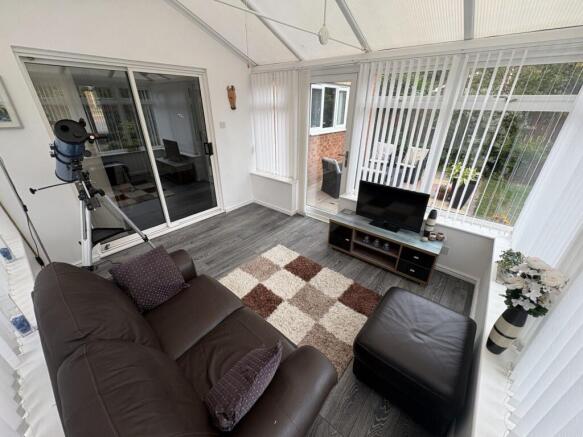 4 bed Detached for sale Image 9
