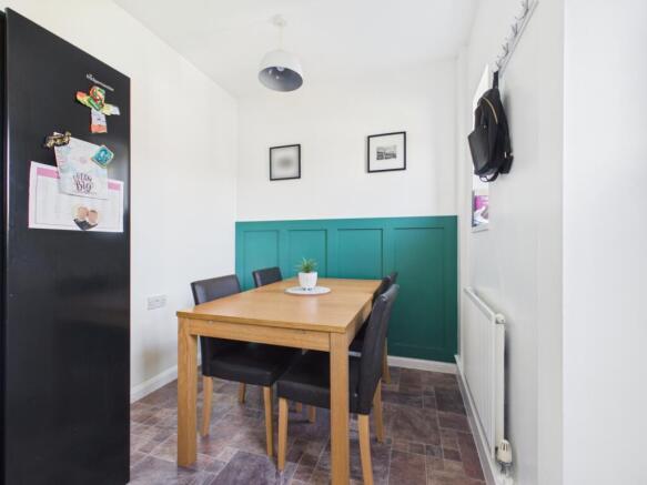 2 bed Semi-Detached for sale Image 9
