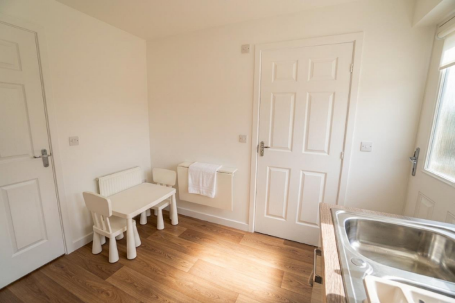 Wilson Place, Carluke photo 4