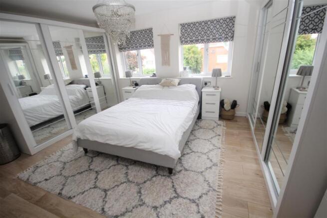 bedroom 1 1.jpg