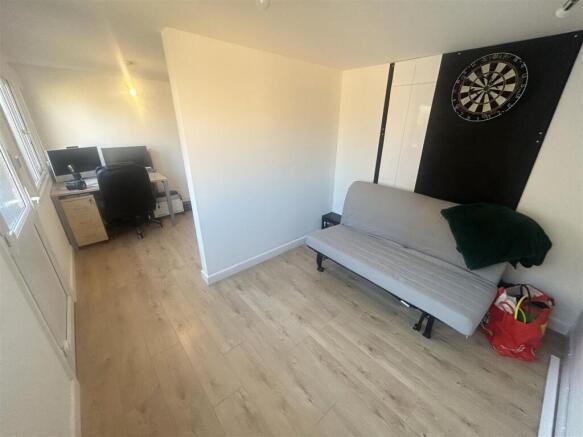OFFICE ROOM