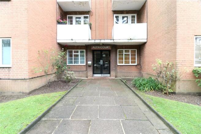 Alyn Court