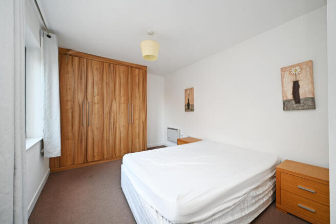2 bed Apartment to rent Image 8