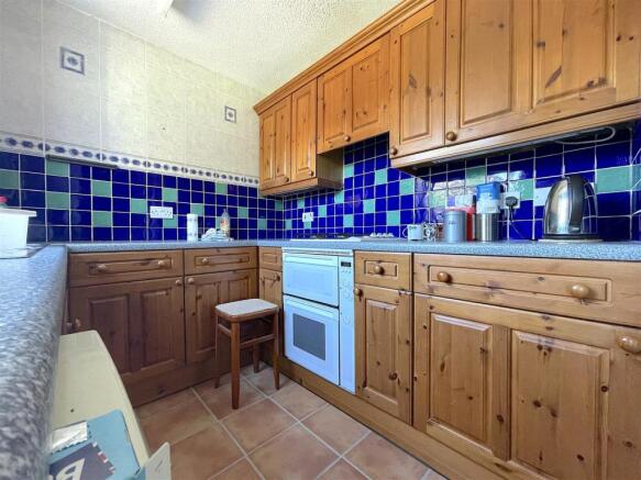 Kitchen (2).jpeg