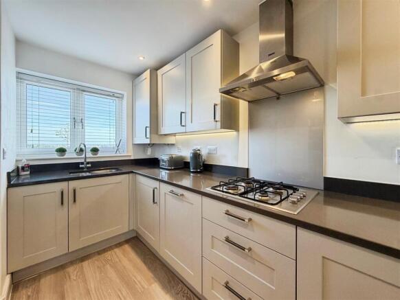Anchitel Green, Bishops Tachbrook, Leamington Spa photo 4