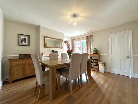 Dining Room 057