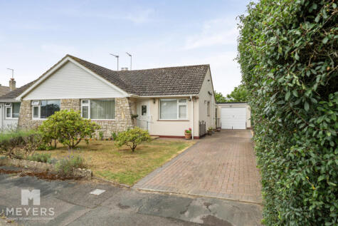Edgemoor Road, Ferndown, BH22 0