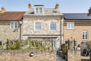 Purbeck House, Brinsley Close, Sturminster Newton DT10 1EE