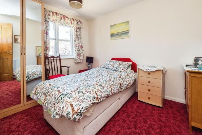 3 bed Semi-Detached for sale Image 9