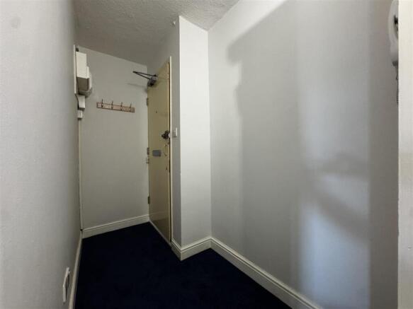Hallway 1 .jpeg