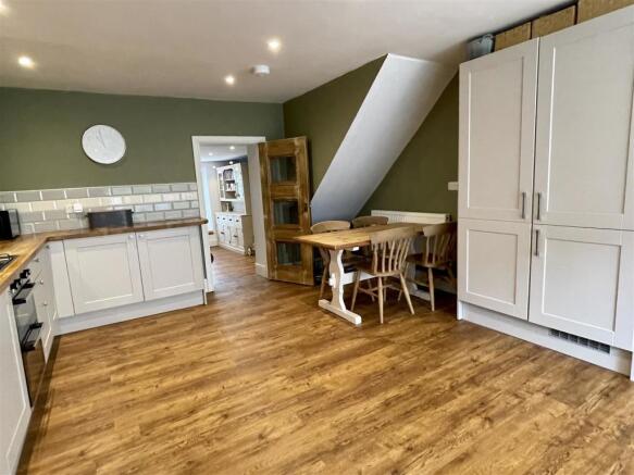 Kitchen/Dining Room