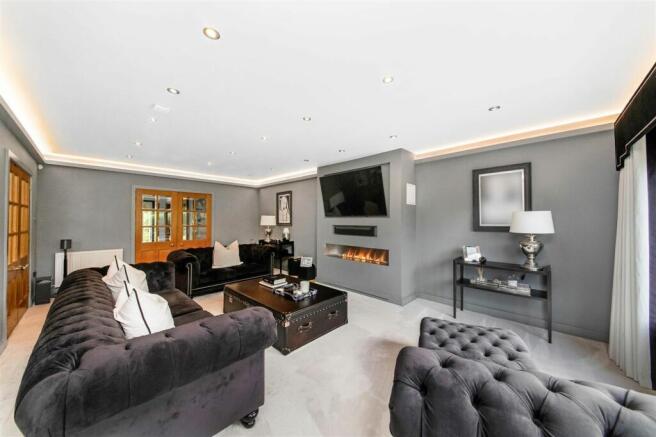 SITTING ROOM