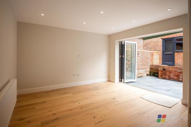 Dining Area onto the garden