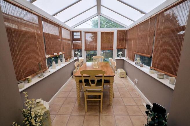 Conservatory-dining 