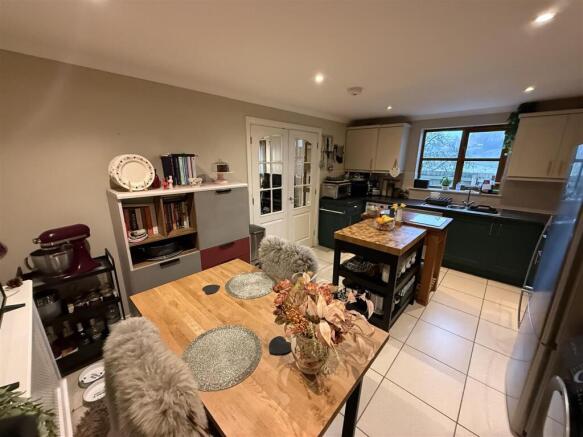 Kitchen/Dining Room