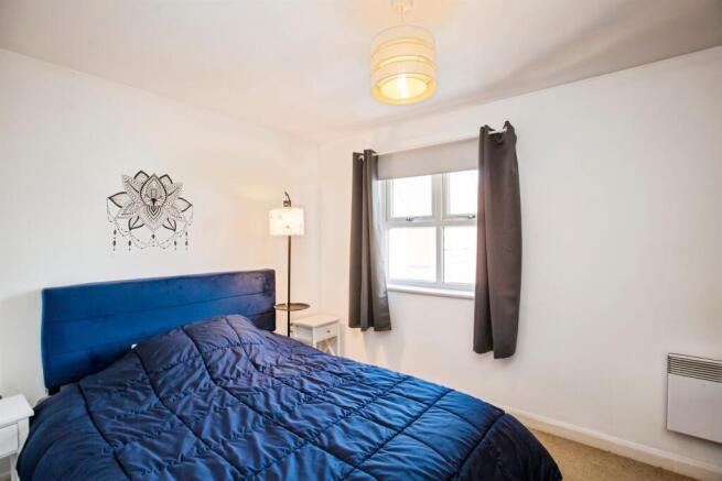 2 bed Apartment for sale Image 6