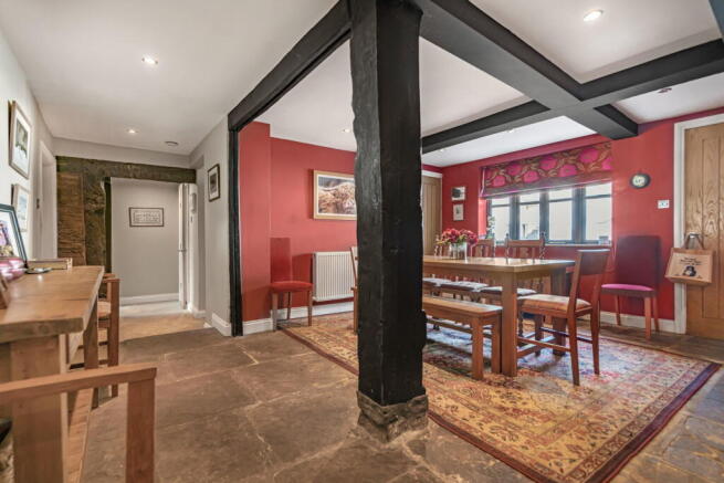 4 bed Semi-Detached for sale Image 6