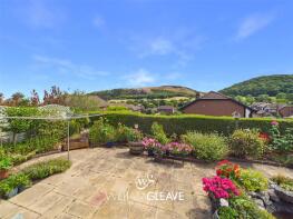 2 Wansfell, Vicarage Close, Llandudno LL30 1PH