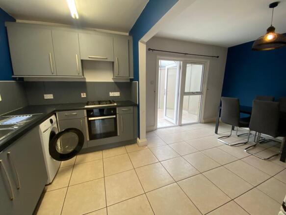 Diner / Kitchen