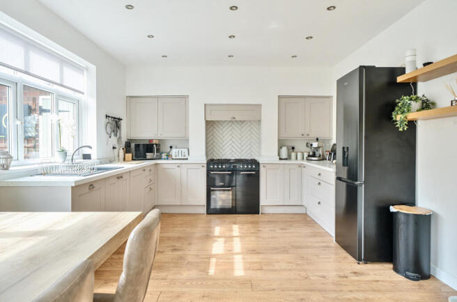 17-681a312b3fb0f-...