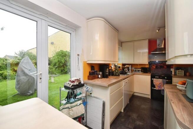 4 bed Detached for sale Image 9
